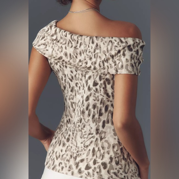 ANTHROPOLOGIE OFF-THE-SHOULDER TWIST RIB TOP - Picture 2 of 2